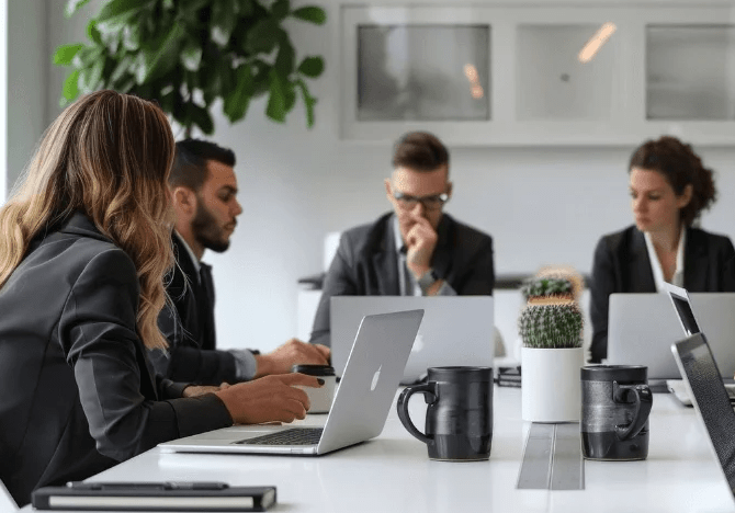 El 90% de las firmas enfrenta dificultades para hallar empleados con el perfil&nbsp;adecuado