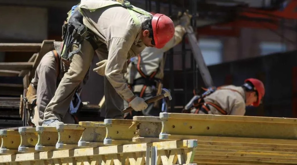 En seis meses, el empleo asalariado cayó en 86.000 puestos de&nbsp;trabajo