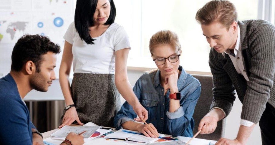 Compañías anuncian incremento salarial del 22%